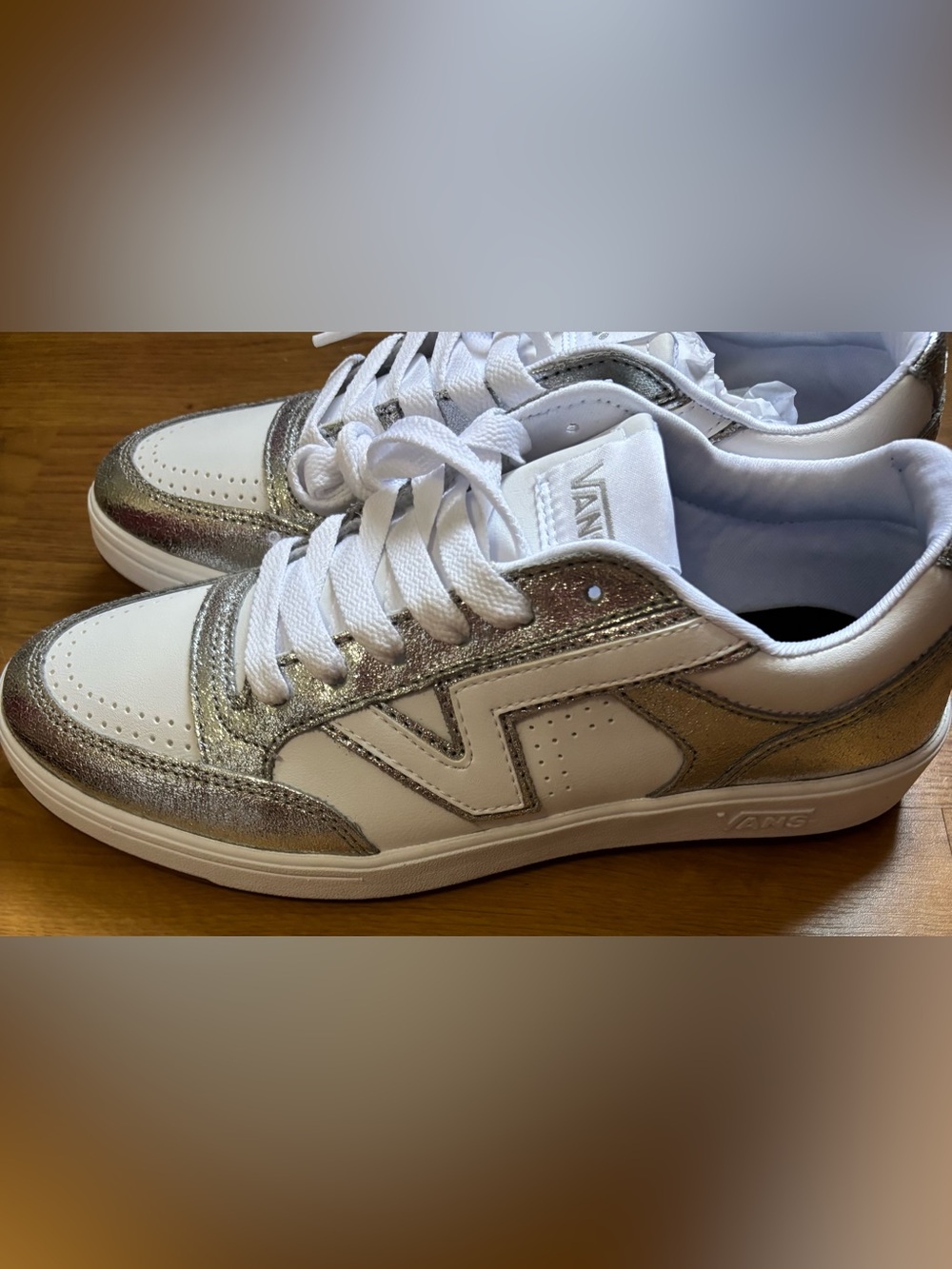 NIB Vans Women’s Lowland Comfycush Metallic Silver Sneakers Size US 9 - Picture 8 of 10